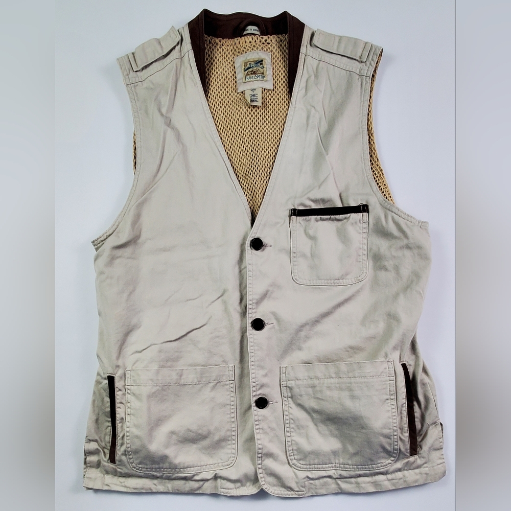 TravelSmith Vest Mens Size Medium Fishing Utility Outdoor Khaki Button Close